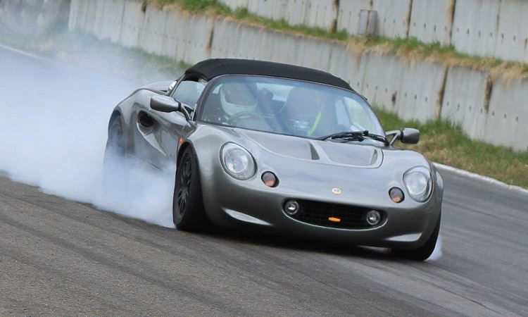 街乗りでも習得できる 荷重移動 の上達法とは